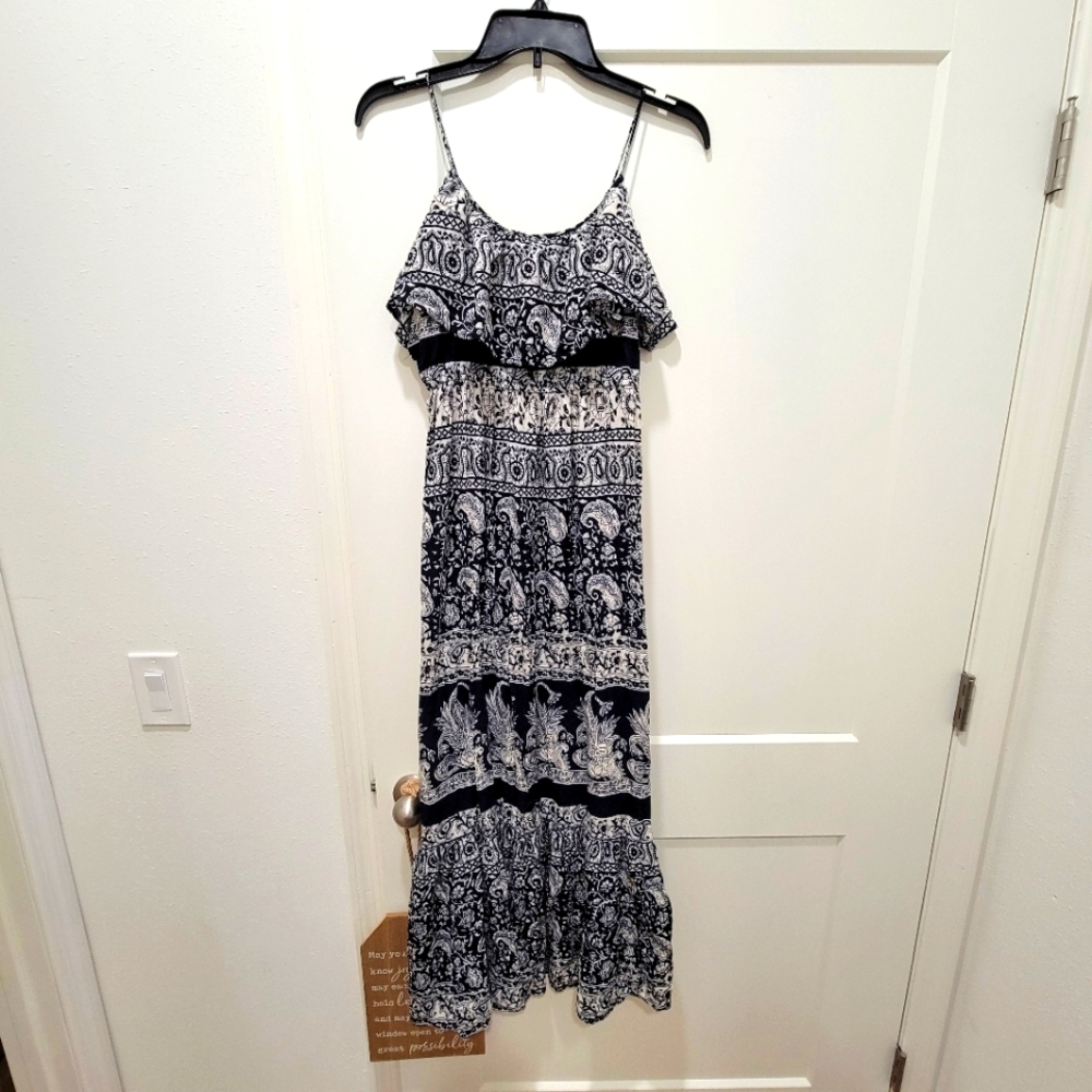 Forever 21 Medium Navy and Cream Midi Dress